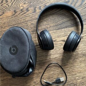 Beats by Dre Black On-Ear Headphones